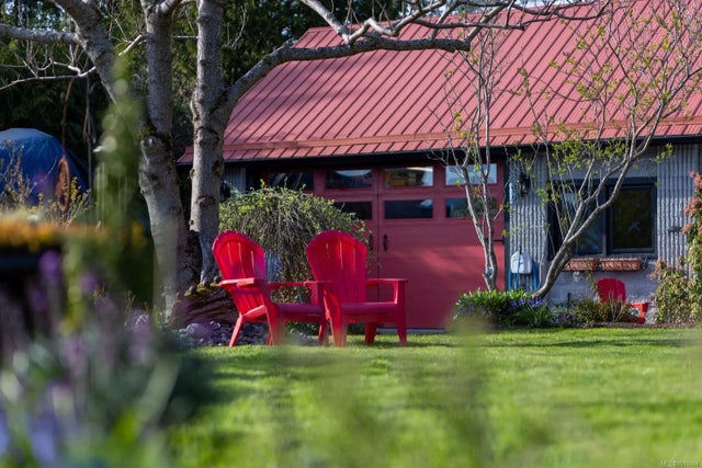 2 of 55 - 10807 Madrona Dr, North Saanich, BC