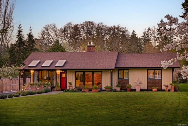 3 of 55 - 10807 Madrona Dr, North Saanich, BC