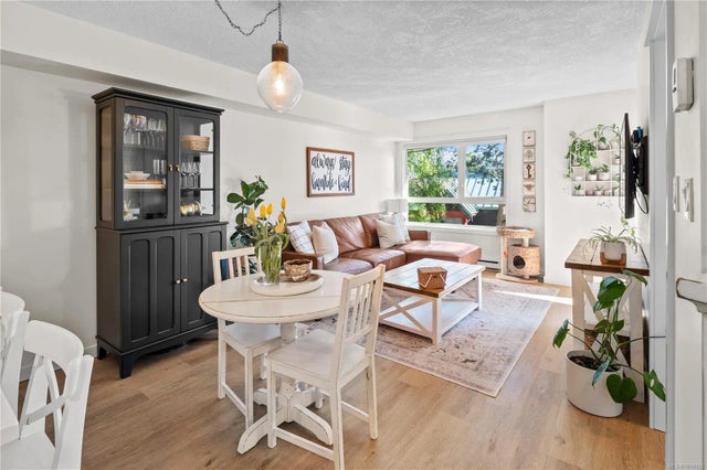 3 of 34 - 2245 James White Blvd 220, Sidney, BC