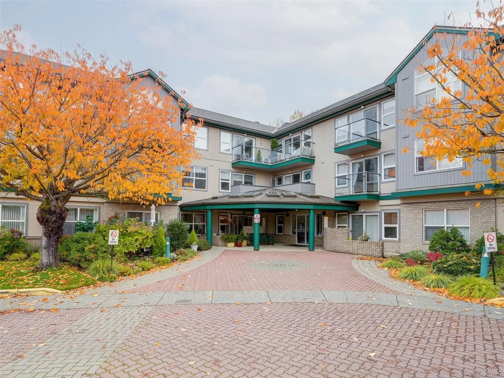 1485 Garnet Rd 114, Saanich