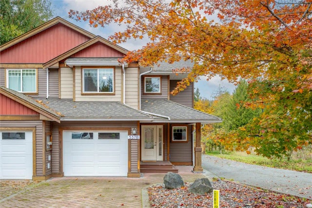 537 Cook St B, Ladysmith