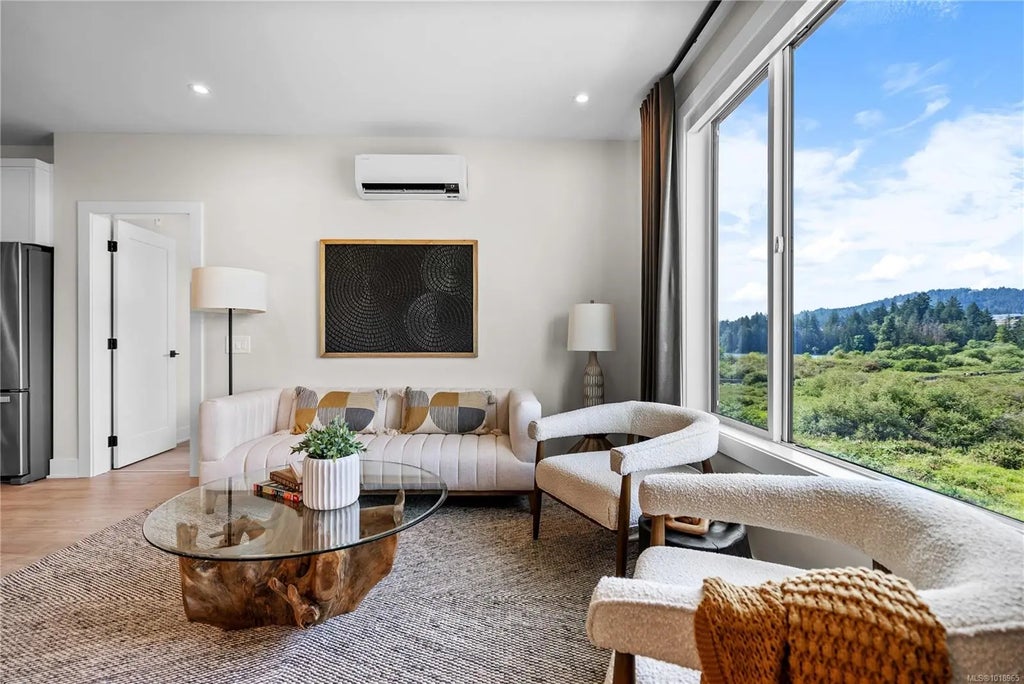 1371 Goldstream Ave 606, Langford