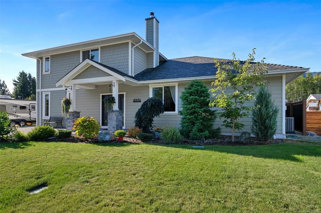 168 Edgewood Dr, Lake Cowichan