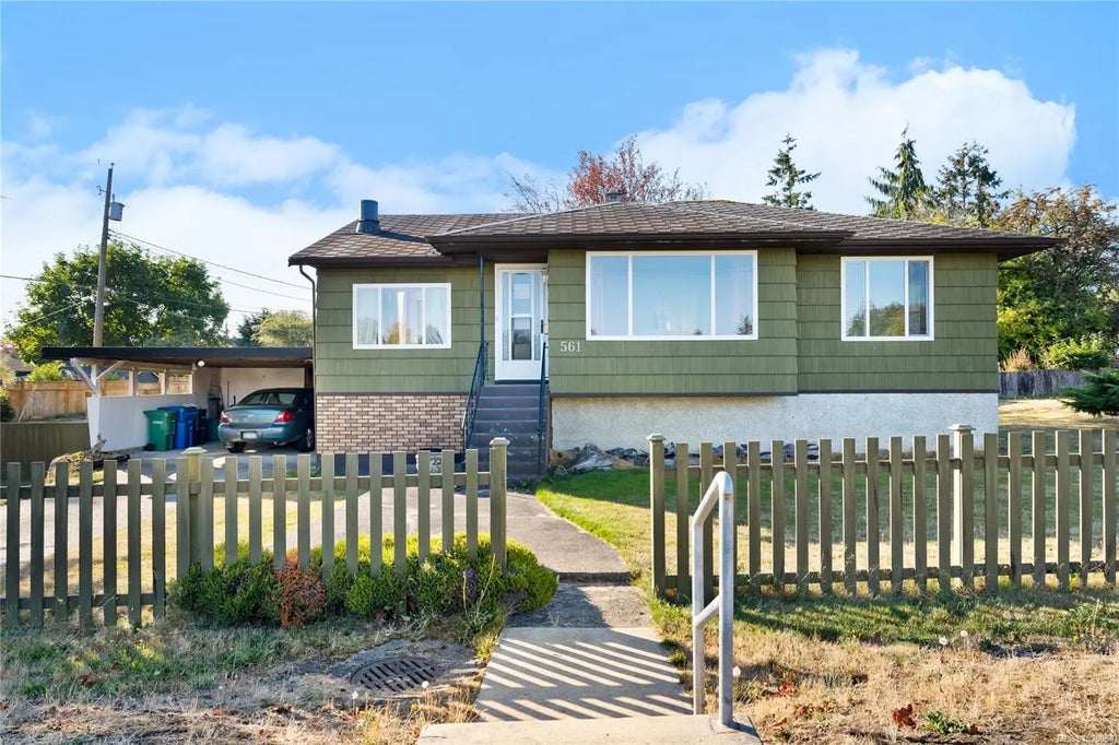561 Fourth St, Nanaimo