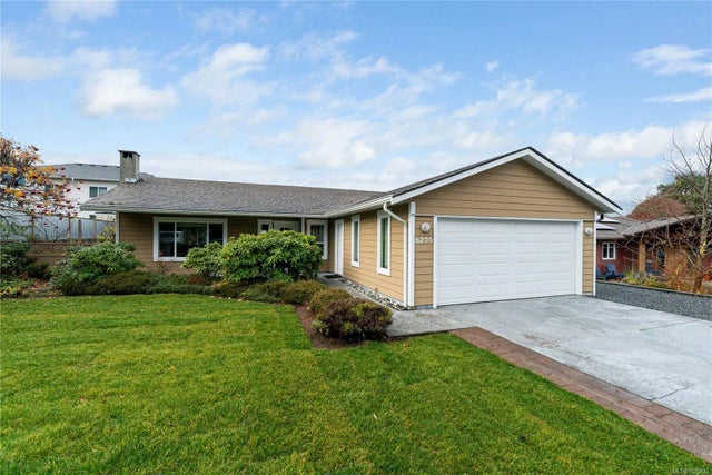 6255 Blueback Rd, Nanaimo