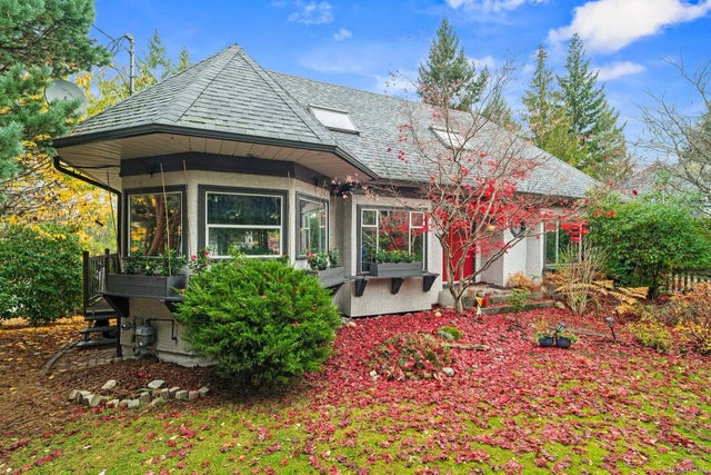 647 Tamarack Dr, Qualicum Beach