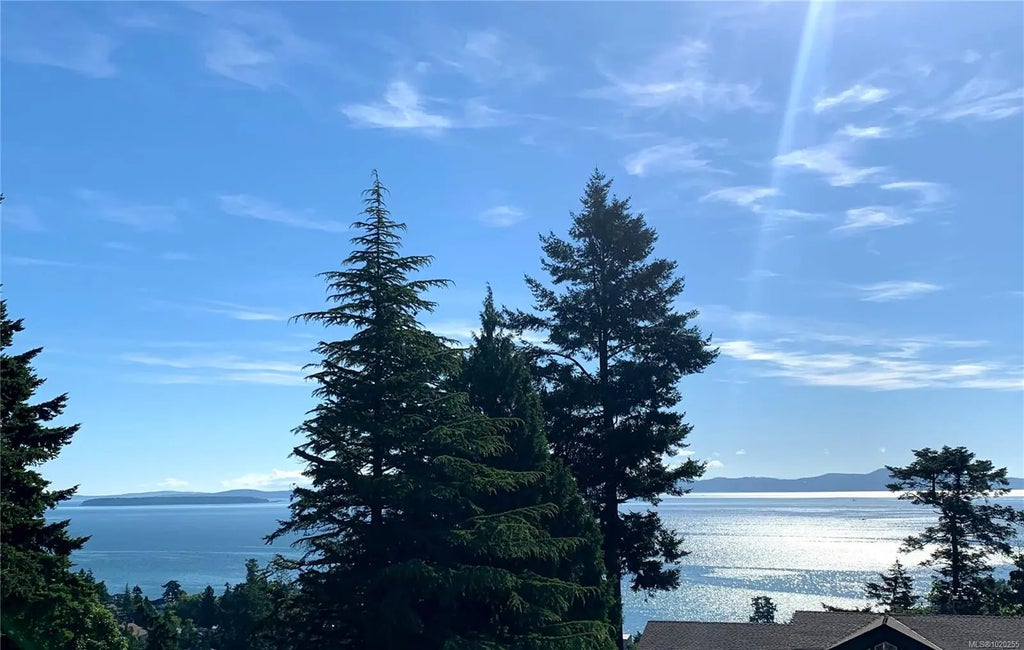 5070 Catalina Terr Lot B, Saanich
