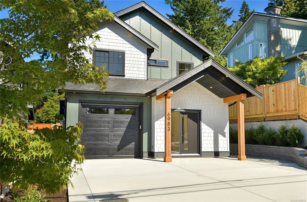 6983 Hagan Rd, Central Saanich