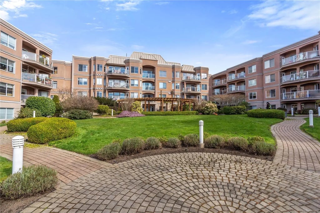 405 Quebec St 102, Victoria