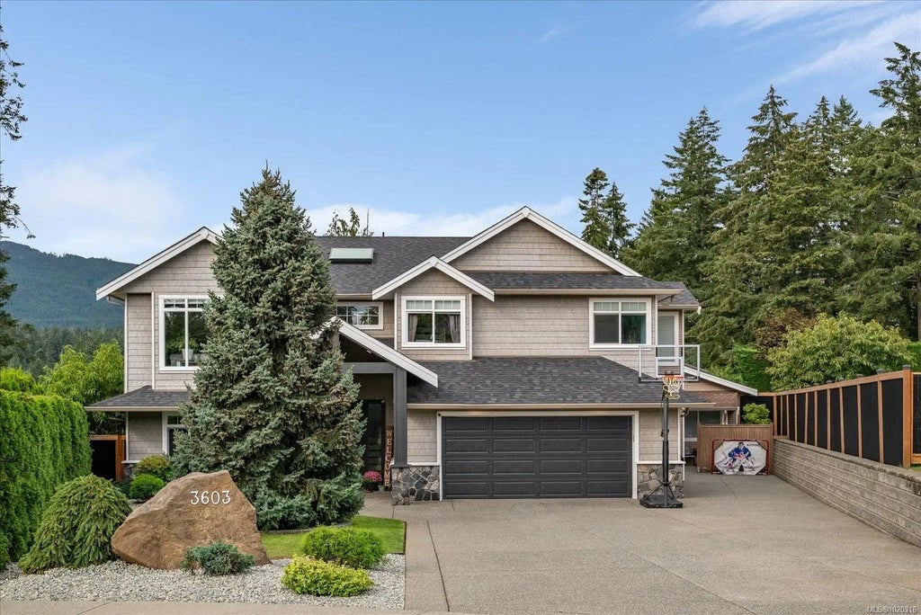 3603 Monterey Dr, Nanaimo