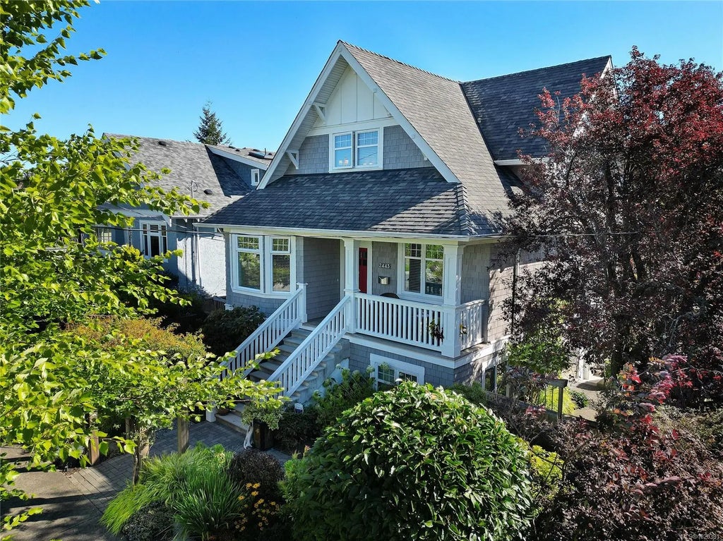2443 Florence St, Oak Bay
