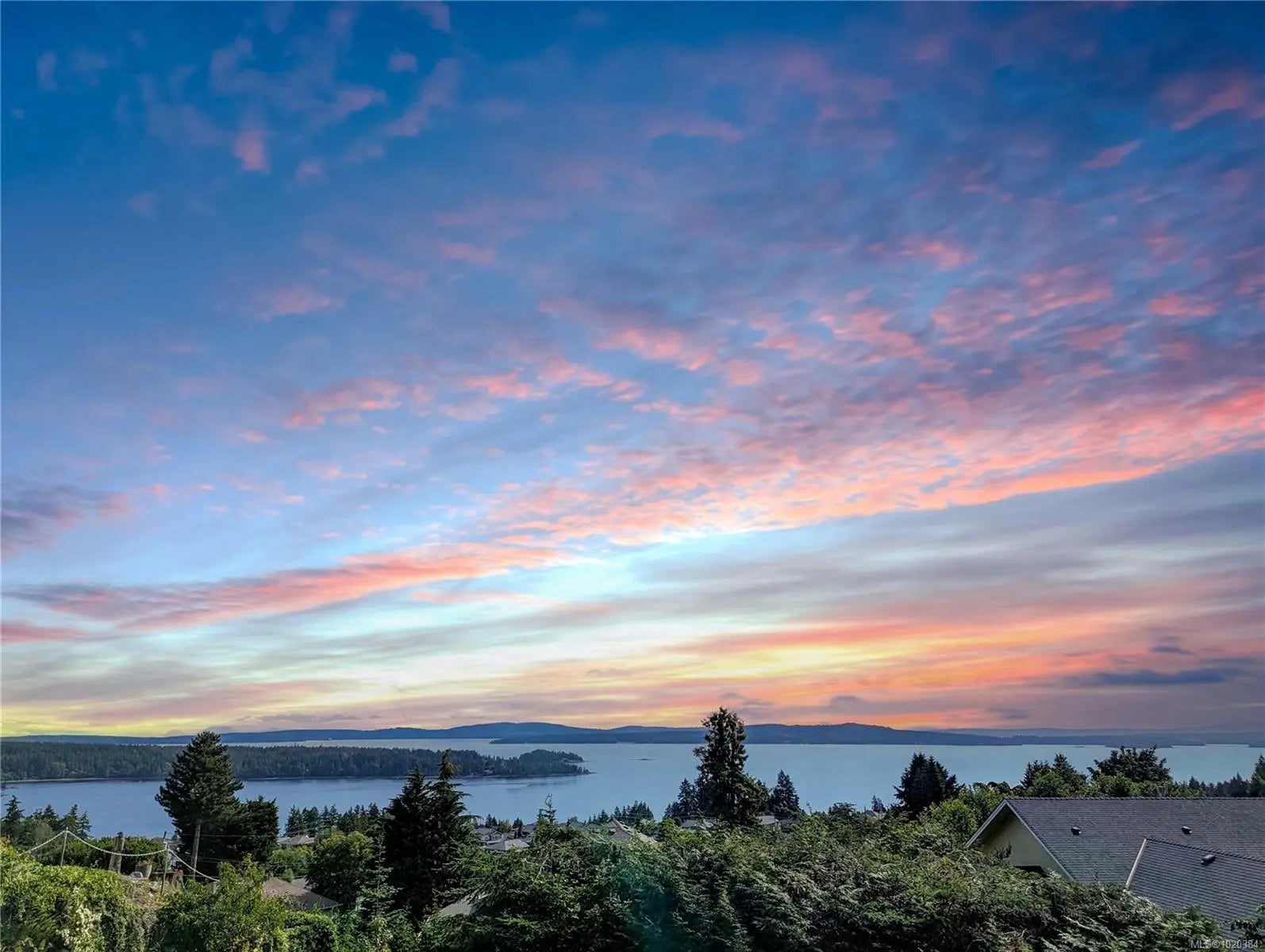 MLS #1020384 for Sale at 822 Craig Rd, in the city of Ladysmith, V9G 2C4