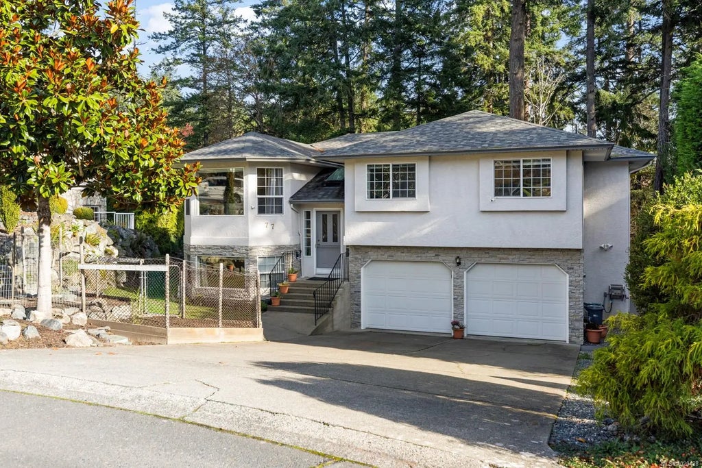 77 Chilco Ridge Pl, View Royal