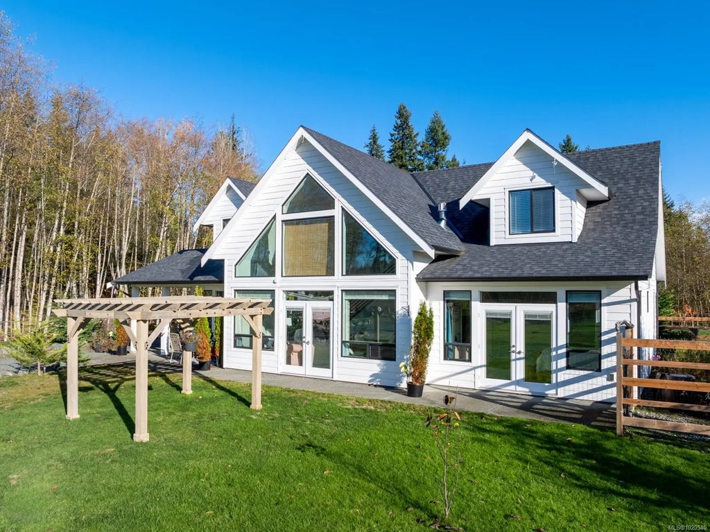 8740 Oyster River Way, Black Creek