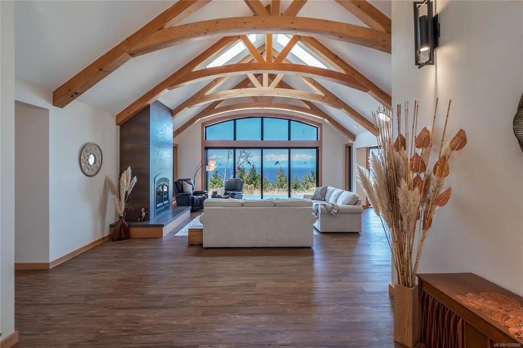 573 Horseshoe Rd, Gabriola Island