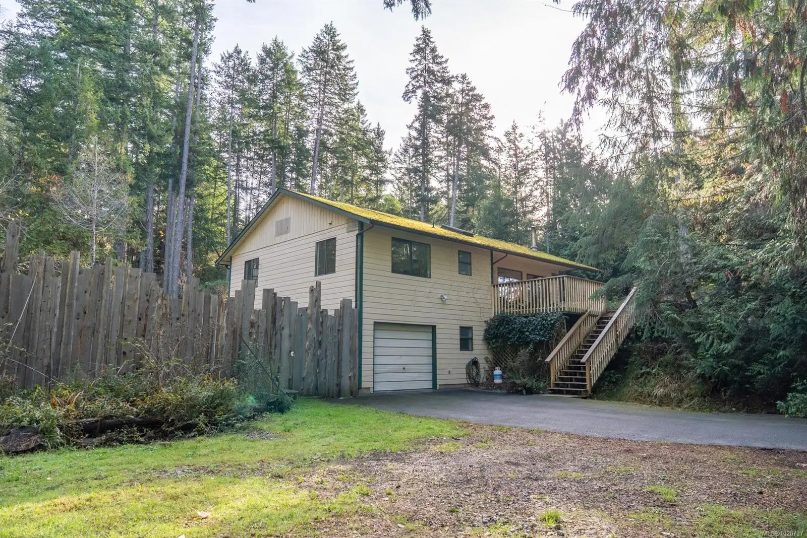 MLS #1020737 for Sale at 37150 Schooner Way, in the city of Pender Island, V0N 2M2