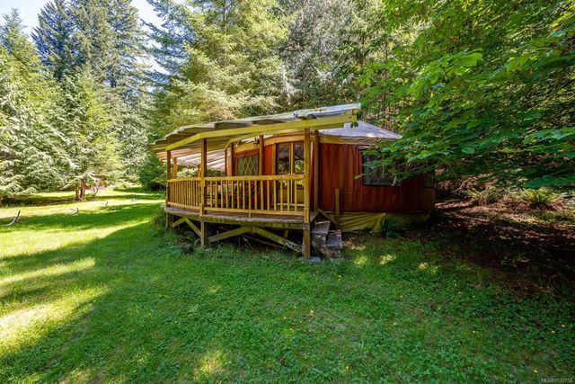 2 of 33 - 1408 Robertson Rd, Cortes Island, BC