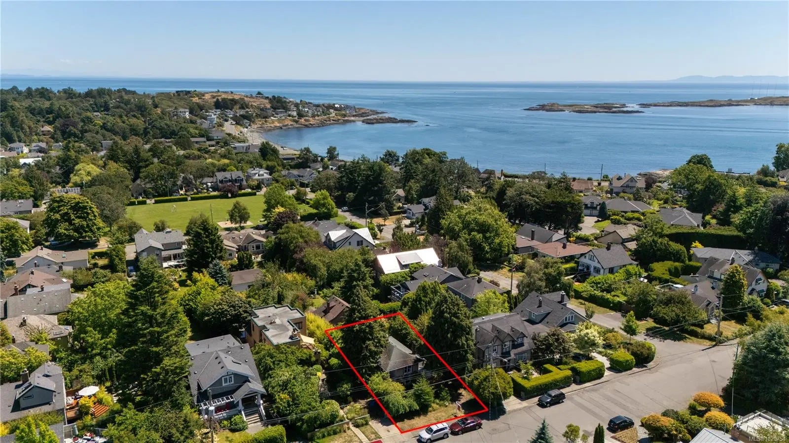 517 Victoria Ave, in the city of Oak Bay Real Estate in BC by ,
