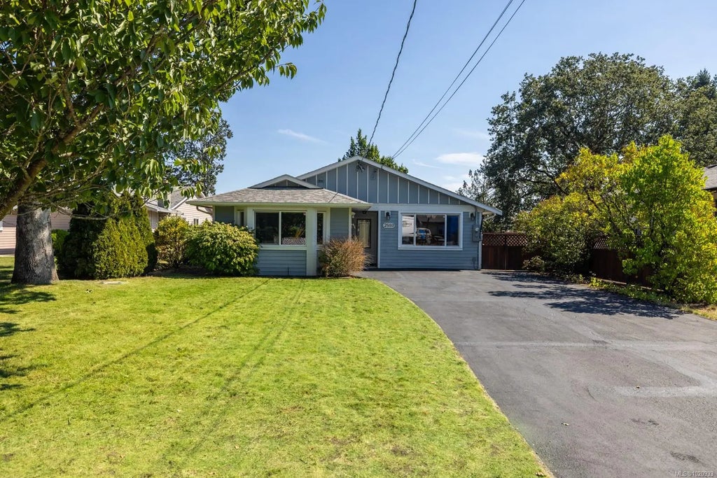 2889 Maurice Lane, Langford