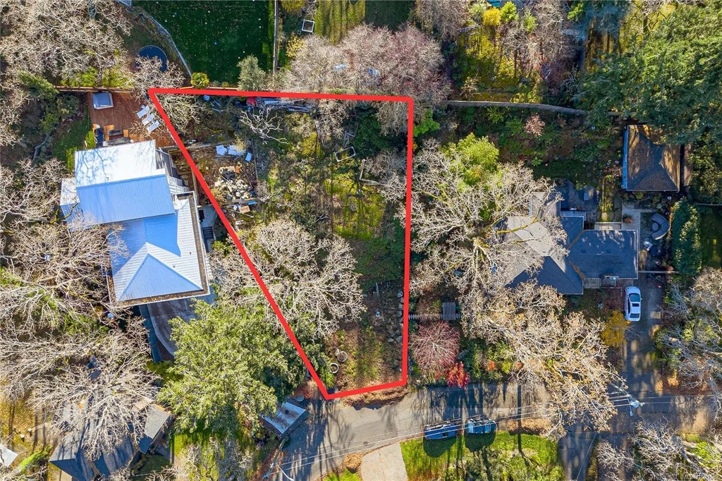 1540 Athlone Dr, Saanich