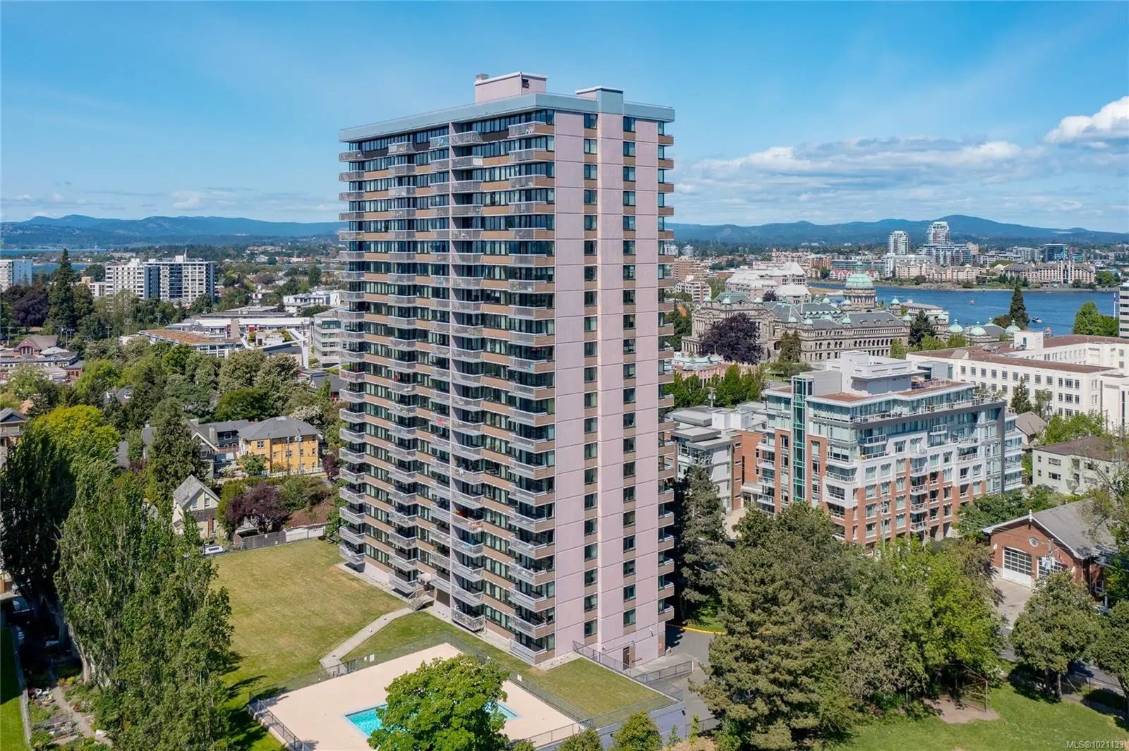 Residential for Sale by 647 Michigan St 1008 in the Victoria, located in the neighborhood of Orchard house
