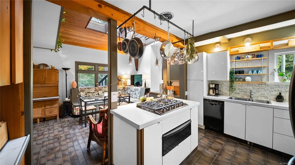 1168 Burnside Rd W, Saanich