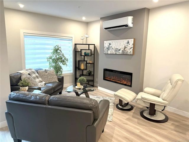 2 of 13 - 918 Jenkins Ave 505, Langford, BC