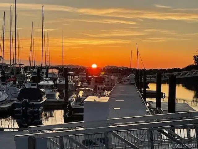 3529 Dolphin Dr 305, Nanoose Bay