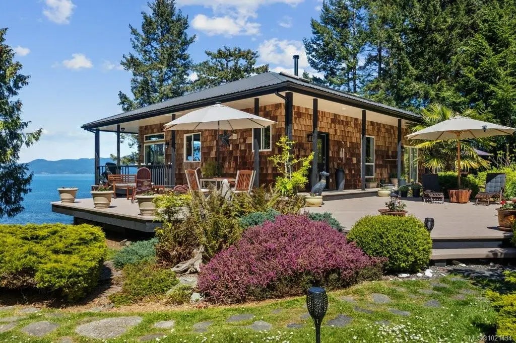 777 Mine Rd, Lasqueti Island