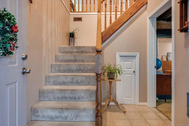 4 of 44 - 1085 College Dr, Nanaimo, BC