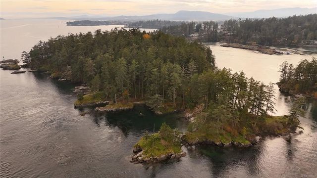 3 of 17 - 0 Fernie Island, Gulf Islands, BC