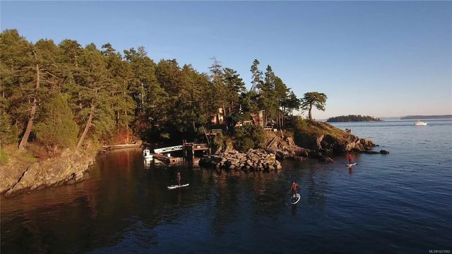4 of 17 - 0 Fernie Island, Gulf Islands, BC