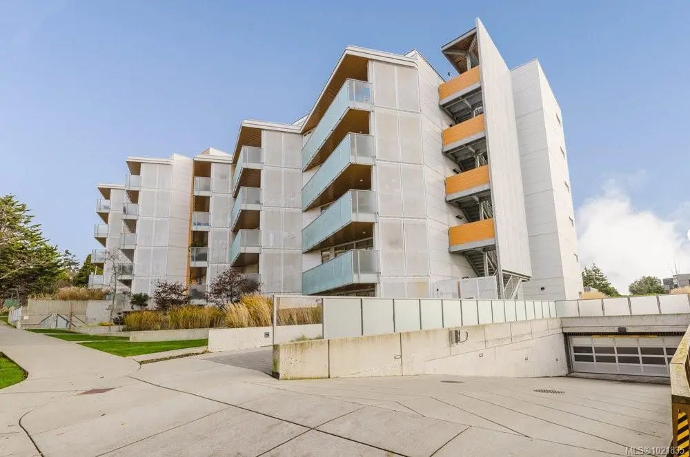 1021835, Residential, 881 Short St 210, Saanich, BC, , , V8X 0B7