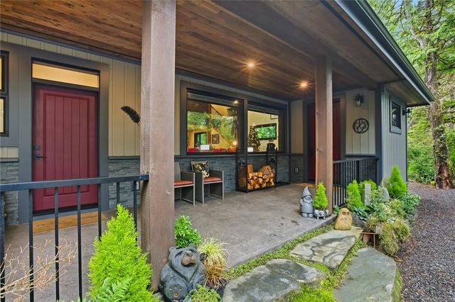 2 of 94 - 1708 Rainforest Lane, Ucluelet, BC