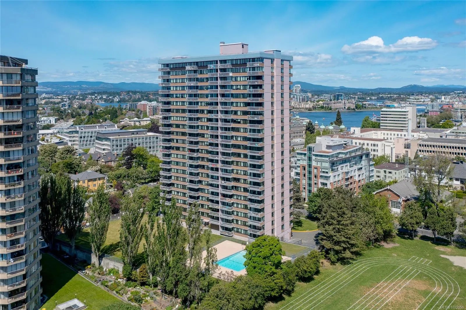 Victoria Real Estate - MLS # 1022050, Residential real estate for Sale in Orchard House, MLS Listings # 1022050