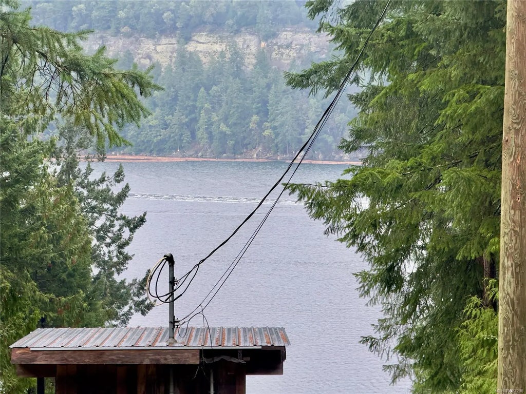 136 Coho Dr, Mudge Island