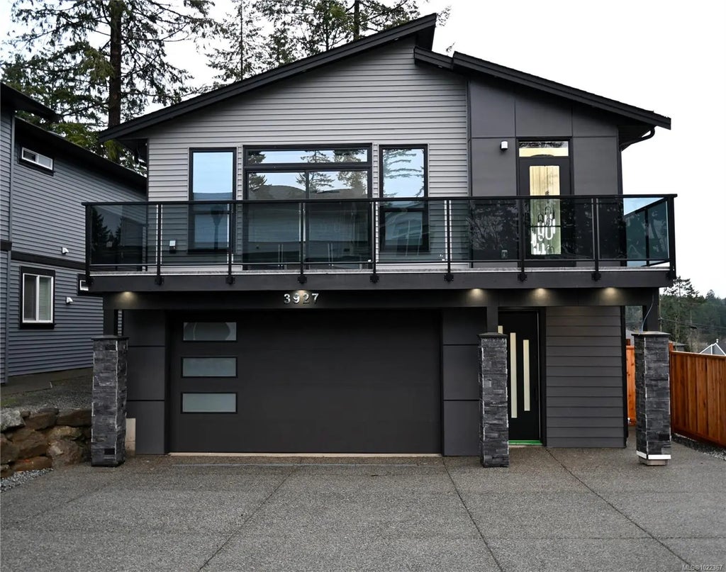 3927 Jingle Pot Rd, Nanaimo