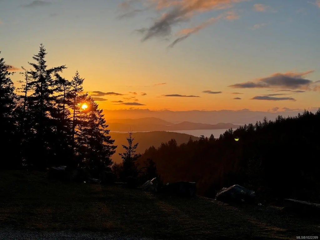 1172 Musgrave Rd, Salt Spring