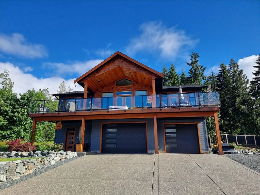 10407 Marina Vista Dr, Port Alberni