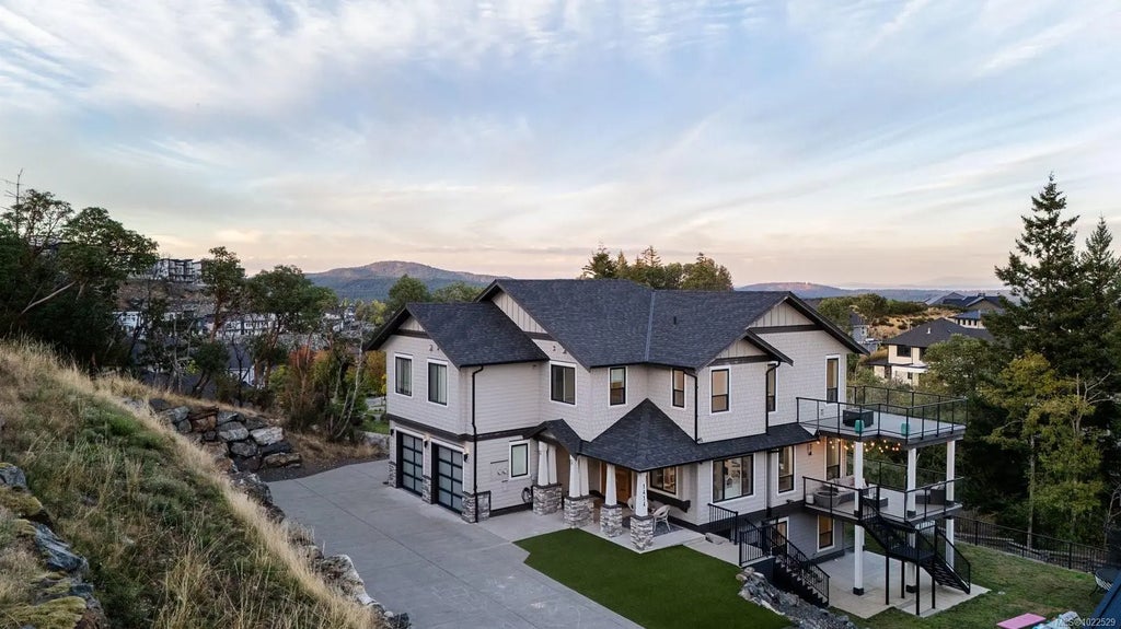 1414 Grand Forest Close, Langford