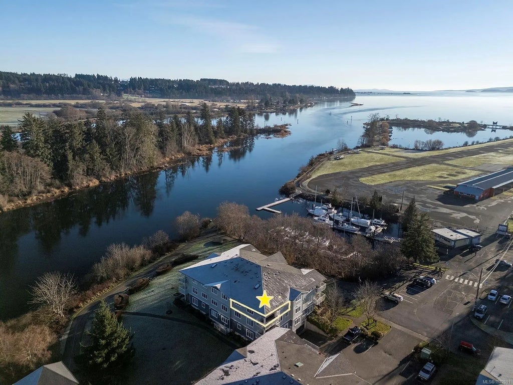 111 20th St 33, Courtenay