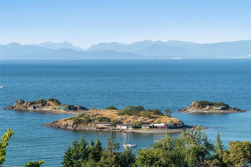 3796 Sundown Dr, Nanaimo