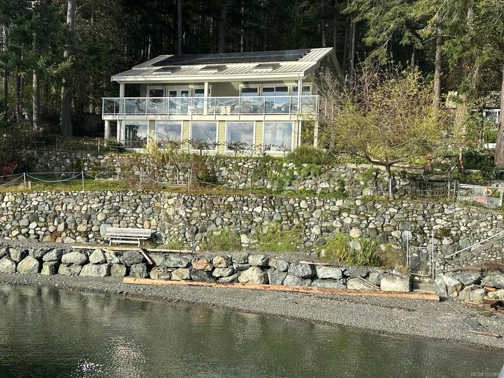 10 Mckenzie Cres, Piers Island