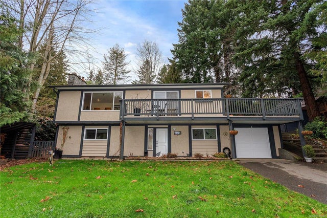 2373 Mcdivitt Dr, Nanoose Bay