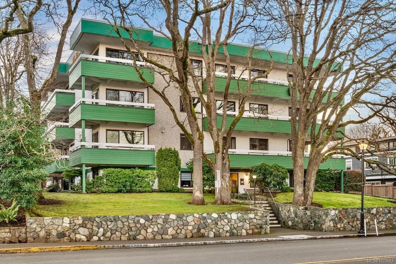 Oak Bay Real Estate - MLS # 1023063, Residential real estate for Sale in Marquee Court, MLS Listings # 1023063