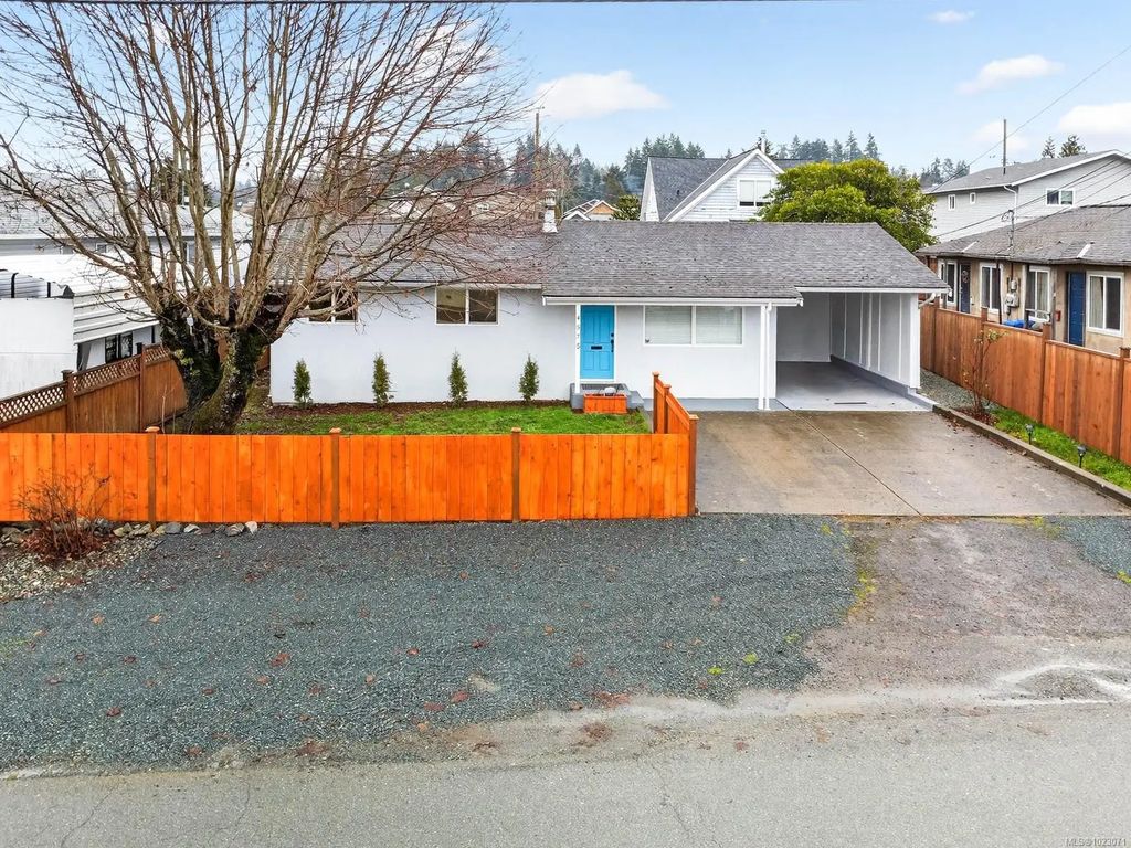 4575 Arrowsmith Rd, Port Alberni
