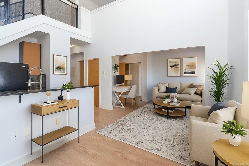 599 Pandora Ave 323, Victoria