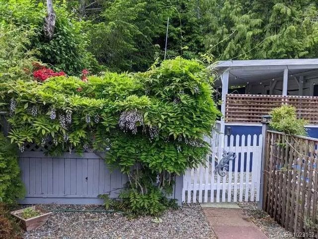 2 of 22 - 2650 Turnbull Rd E5, Qualicum Beach, BC