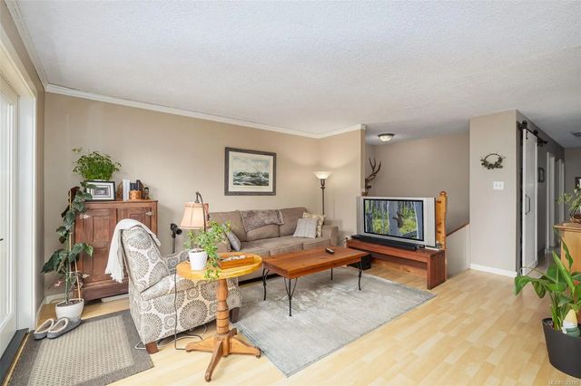 4 of 40 - 561 Macmillan Dr, Sayward, BC
