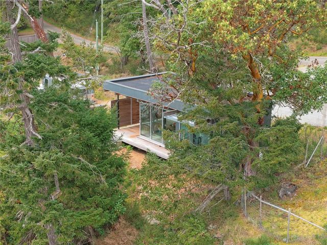 4 of 25 - 240 Old Scott Rd, Salt Spring, BC